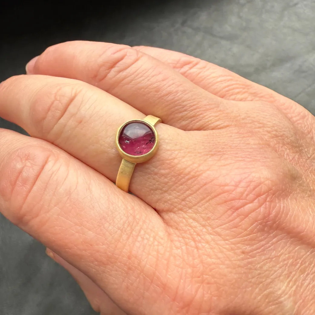 Monica Marcella – Rubellite Cabochon Ribbon Band Ring
