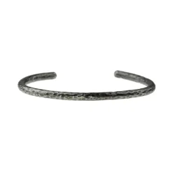 Sarah McGuire – Tee Shirt Cuff (Oxidized Hammered Silver)