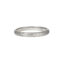 Varna - Three-sided Engraved Band in Platinum